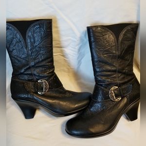 Womens Dromedaris black heeled boots with zipper, US size 9, Europe 40